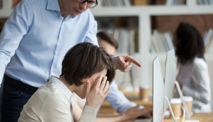 Czym jest mobbing i co dalej?