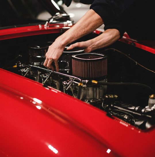 Wygraliśmy sprawę o zwrot kosztów szkoleń mechanika samochodowego. Sąd potwierdził prawa dealera i serwisu do odzyskania poniesionych wydatków.