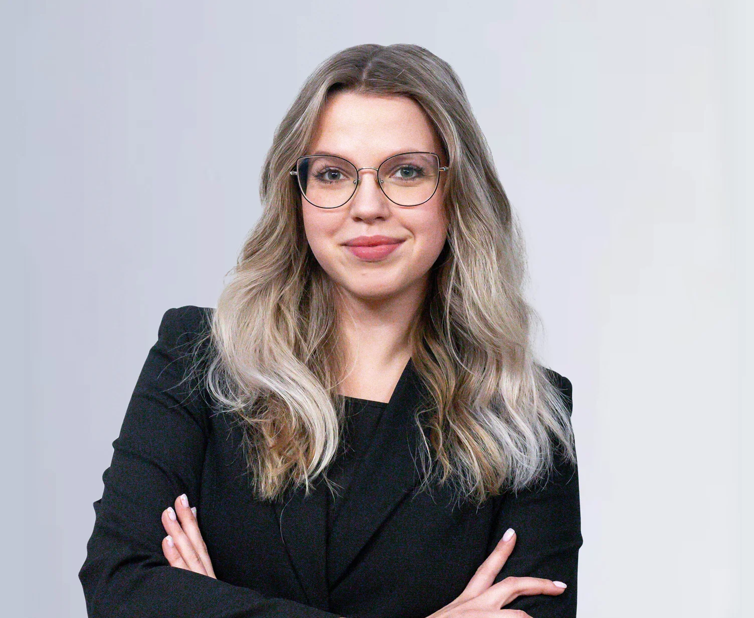 
                                                                    Aplikantka radcowska                                